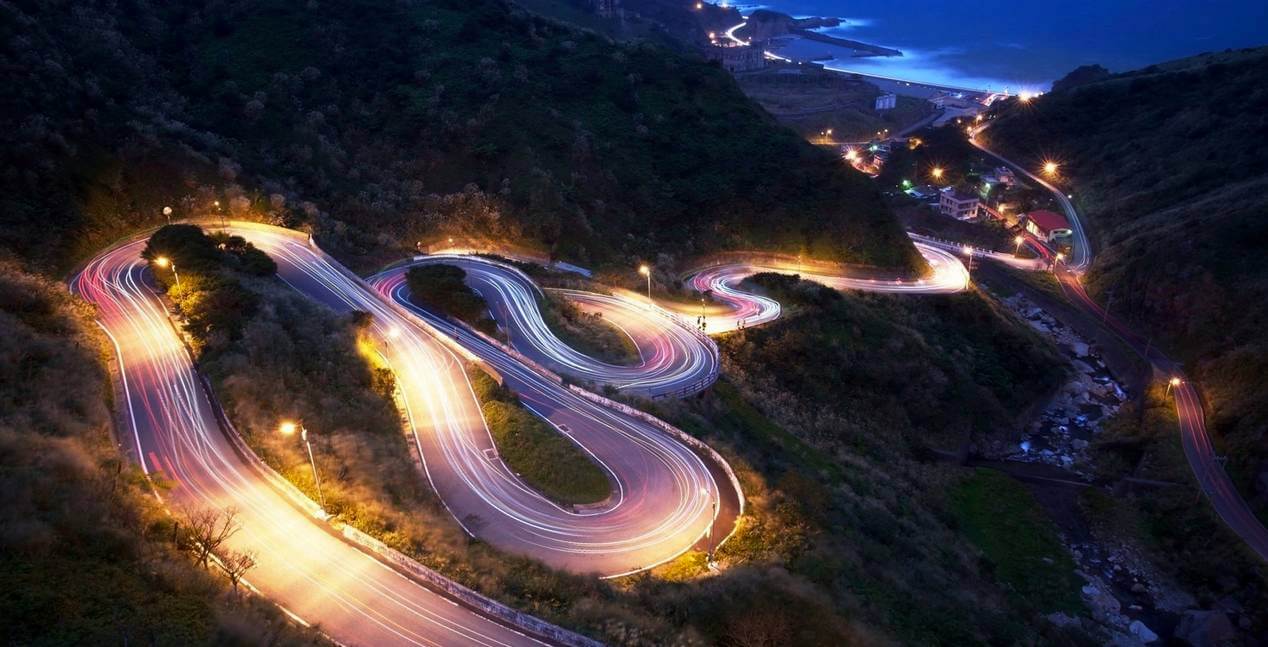 bajar la montaña con carro automático